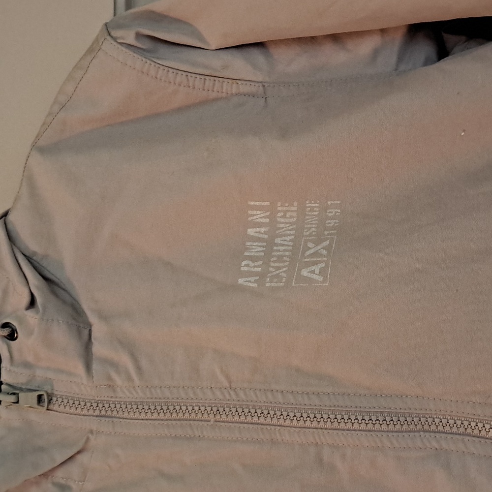 Light weight jacket - Picture 2 of 4